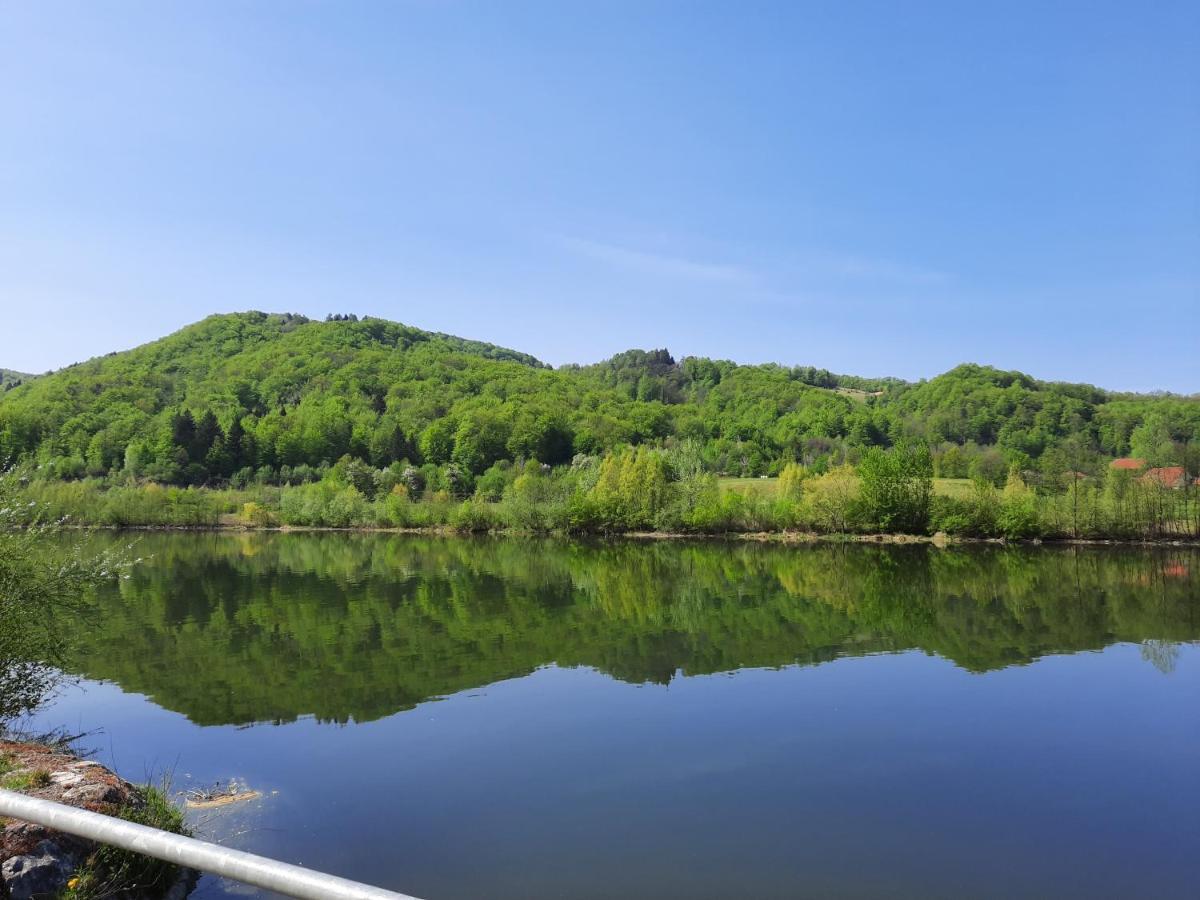 Holiday Home Neokrnjena Narava Sevnica Kültér fotó