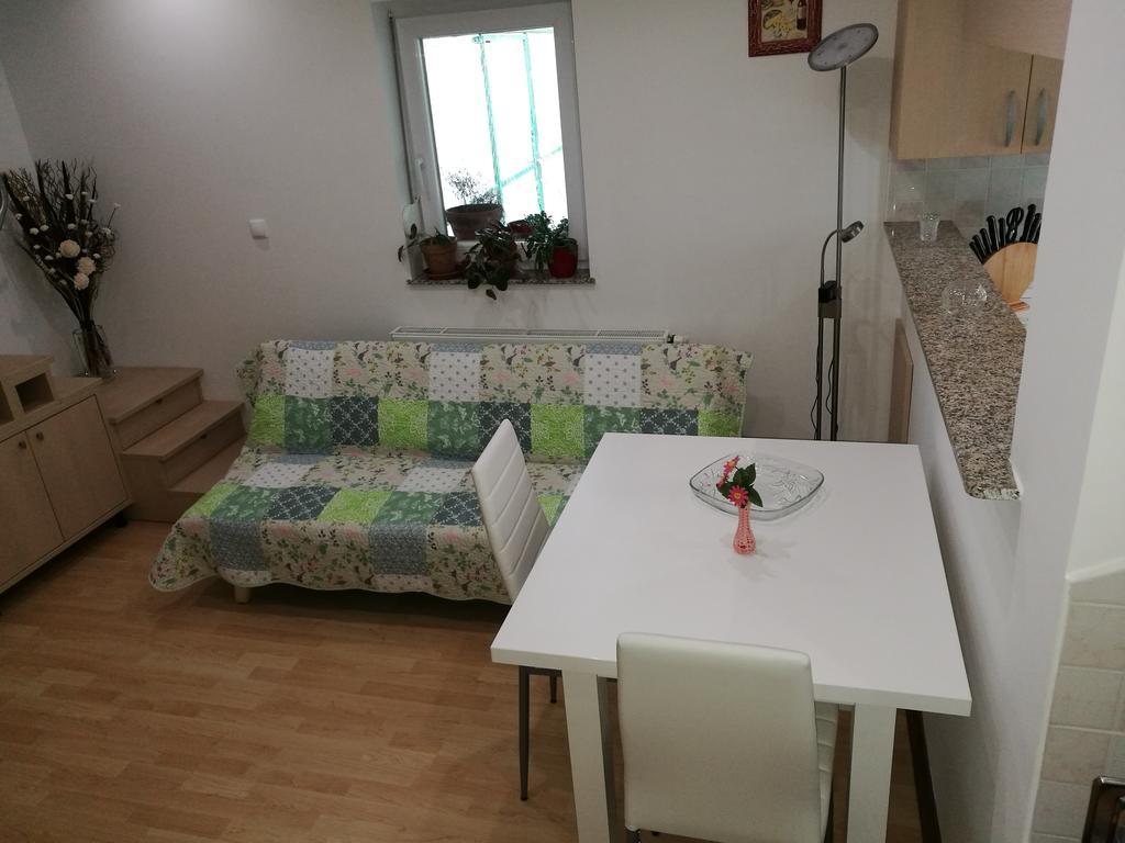 Holiday Home Neokrnjena Narava Sevnica Kültér fotó