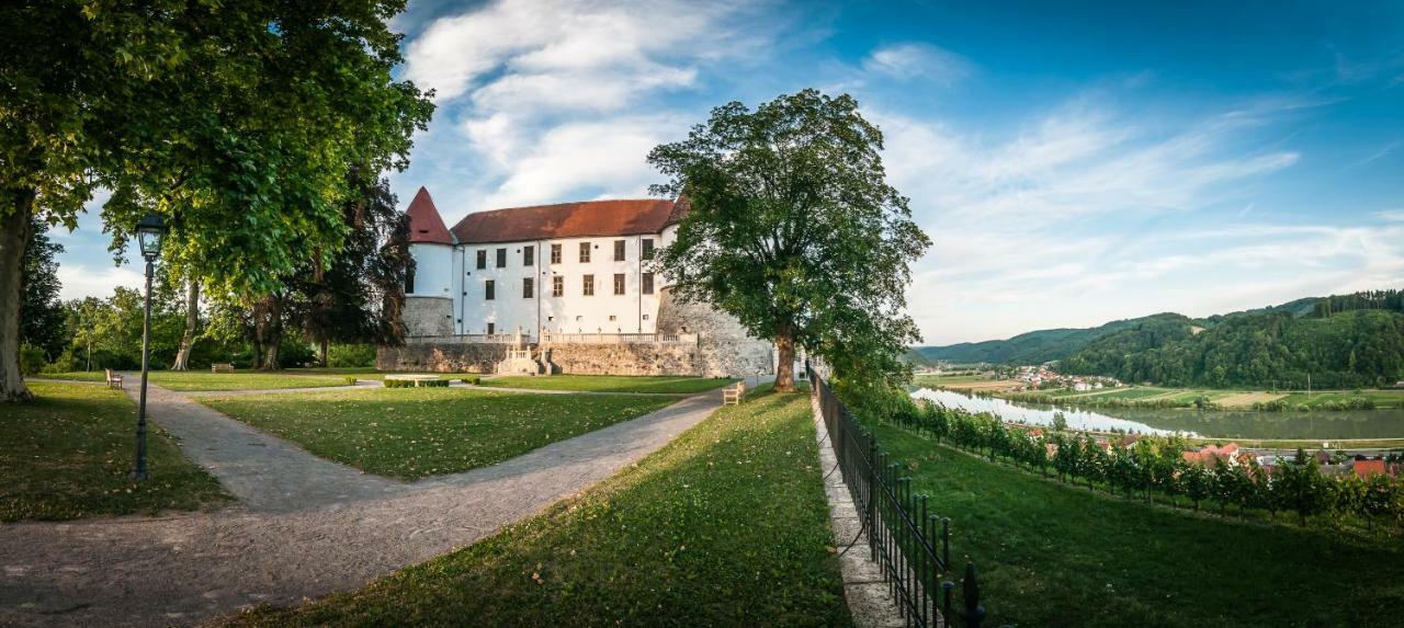 Holiday Home Neokrnjena Narava Sevnica Kültér fotó